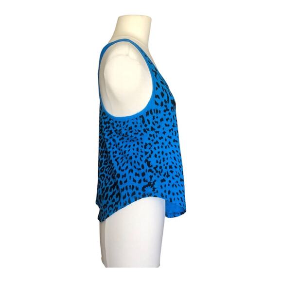 Chaser NWT Women’s Animal Print Pullover Knit Tank Top Small Royal Blue Scoop - Picture 5 of 14